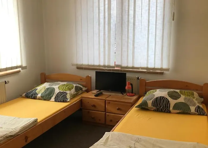 Relax Club Hostel *